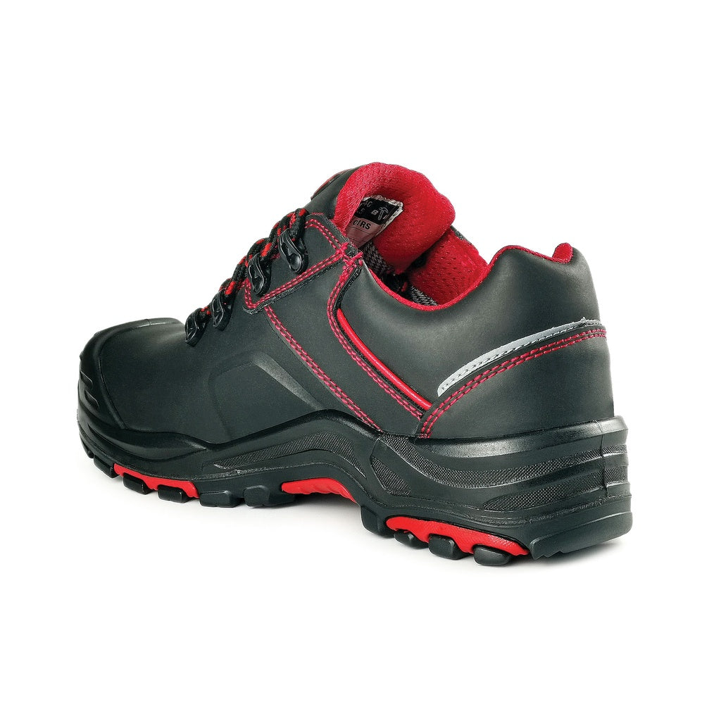 BLACKHAMMER WATERPROOF SAFETY SHOE Composite Toe Cap Light Weight Toe cap protection that is non conductive of electrical elements and lighter weight compared to steel toe cap Rubber Outsole with Oil & Chemical Resistant + Anti Slip Outsole Best Black Hammer Waterproof Safety Shoes Malaysia.