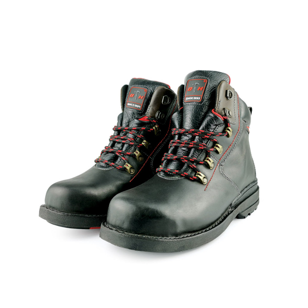 BLACK HAMMER Safety Shoes Malaysia has been revolutionizing safety shoes since 1993. With our genuine leather, durable craftmanship and innovative design, every pair is created to bring you the greatest safety with the finest style. With durable & Oil-resistant rubber outsole. Steel toe cap. Fast & Free Shipping.